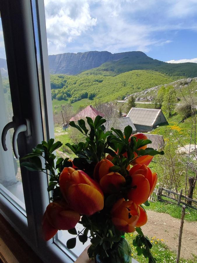 Cemerno Cottage Gacko Экстерьер фото